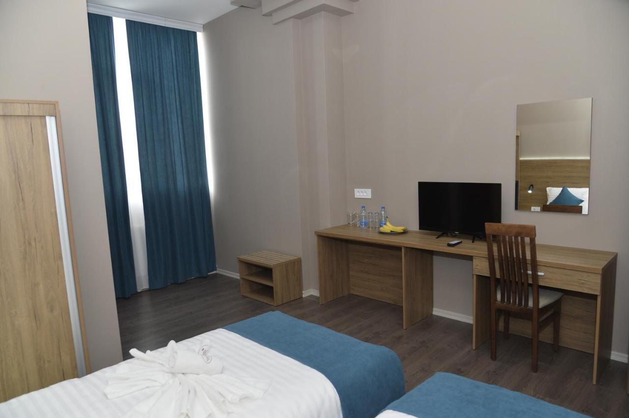 Harmony Hotel Κουμάνοβο Εξωτερικό φωτογραφία