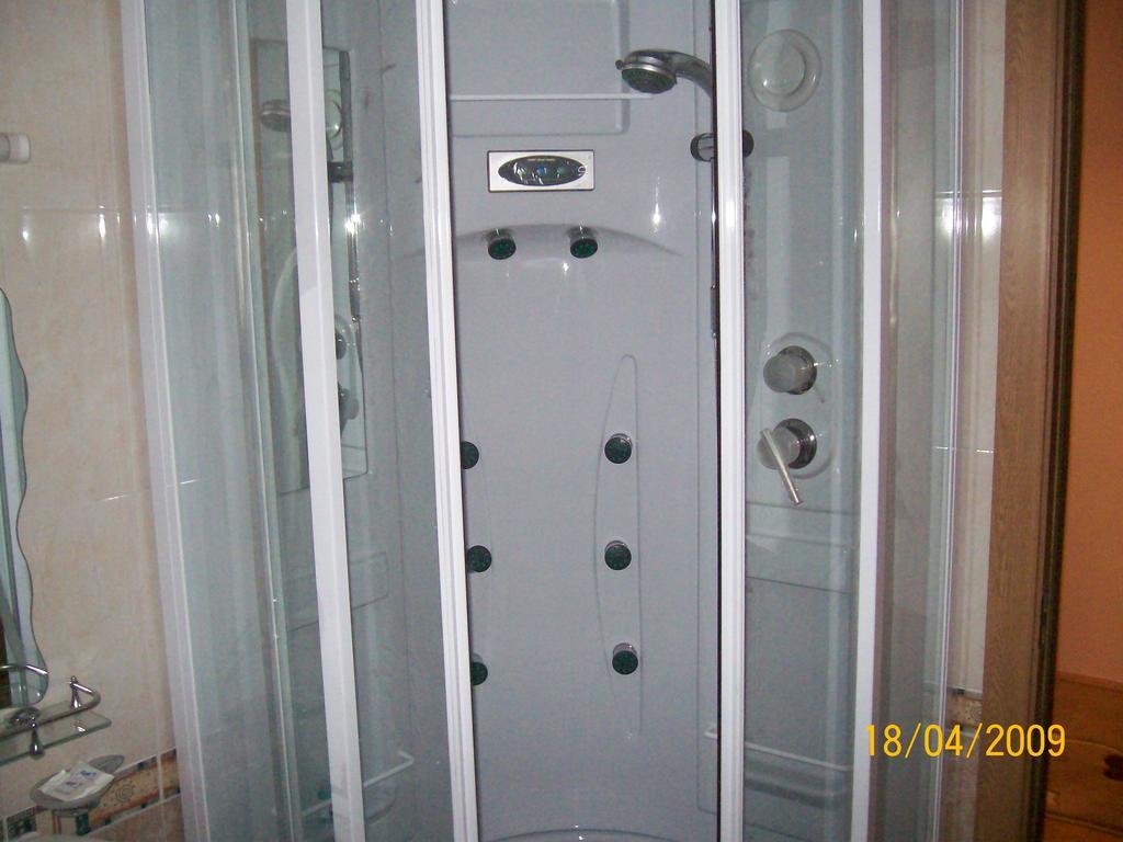 Harmony Hotel Κουμάνοβο Δωμάτιο φωτογραφία