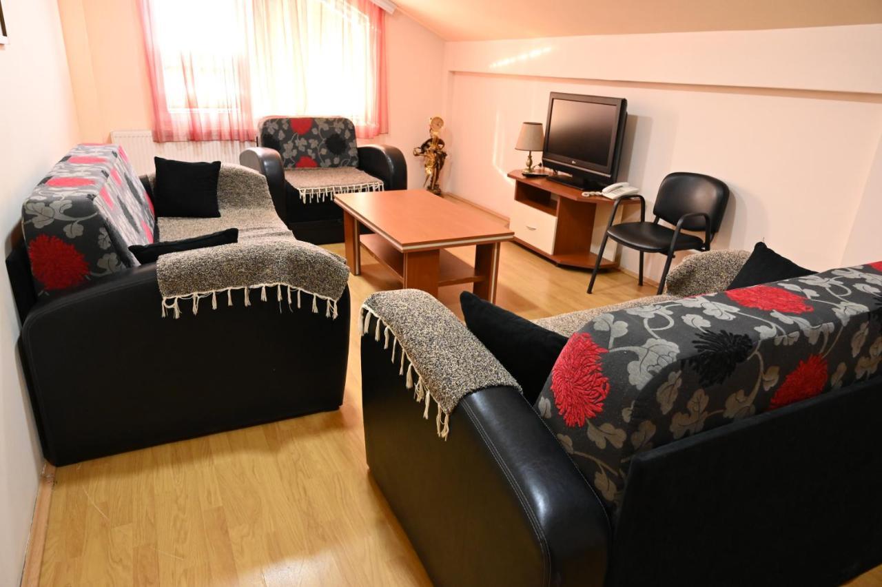 Harmony Hotel Κουμάνοβο Εξωτερικό φωτογραφία