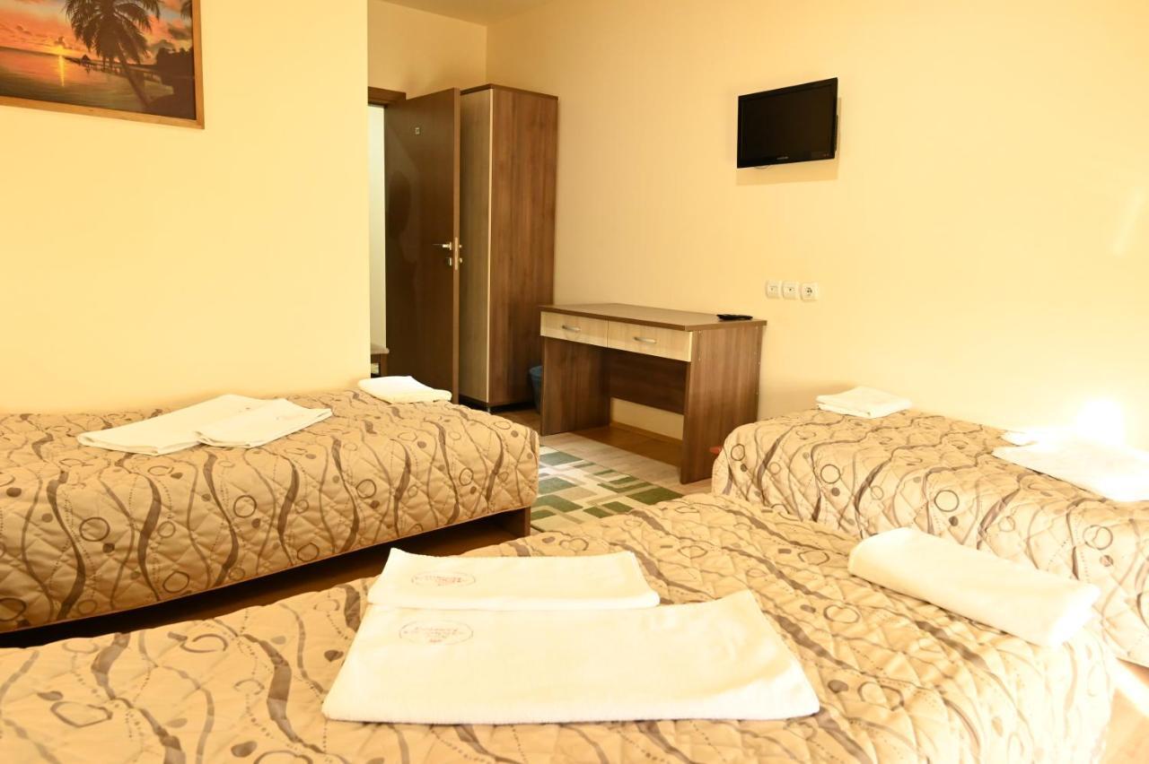 Harmony Hotel Κουμάνοβο Εξωτερικό φωτογραφία