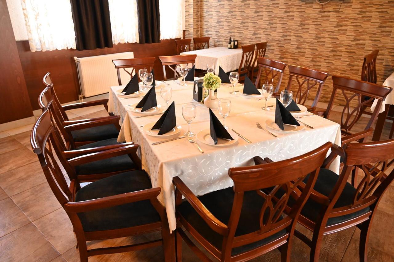 Harmony Hotel Κουμάνοβο Εξωτερικό φωτογραφία